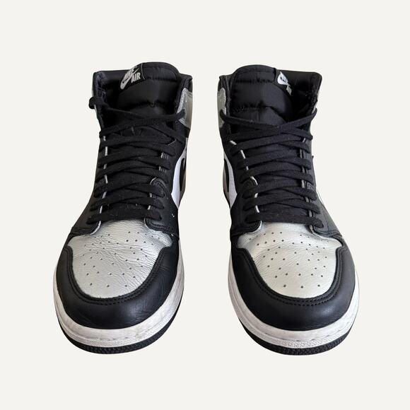 Size 9.5M/11W - Nike Wmns Jordan 1 High Retro OG Silver Toe - Picture 3 of 7